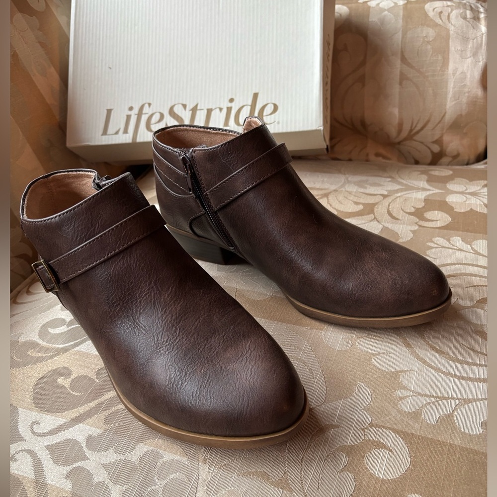 Life Stride “Alexander” dark  Brown size 8 M